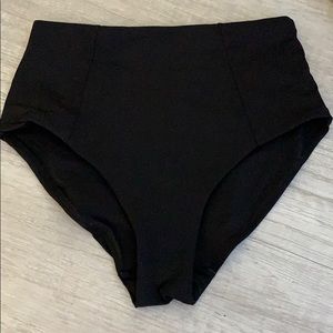 H&M black high wasted bottom